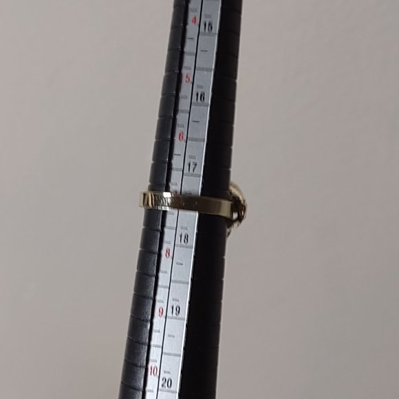 Size 7 Gold Tone Ring With Greenish Blue Plastic Stones - Picture 9 of 9